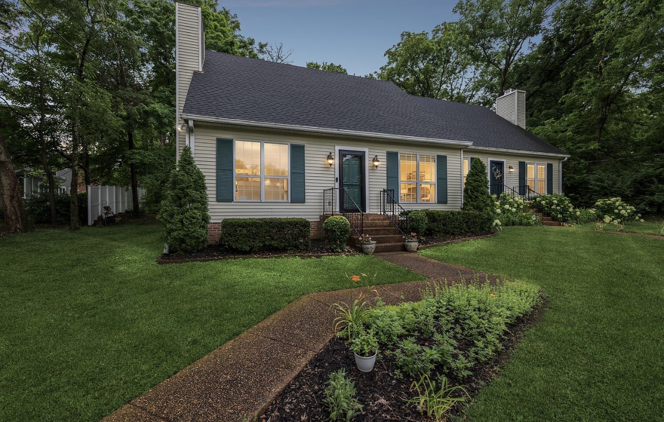 205 Brattlesboro